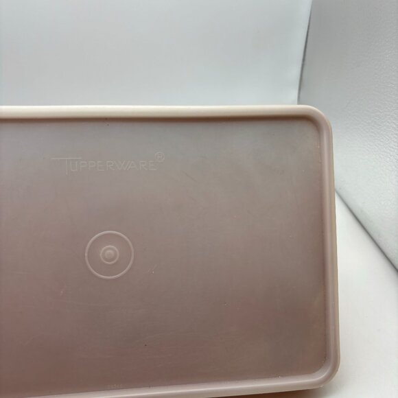 Vintage Tupperware Deli Meat Hot Dog Bacon Storage Container Plastic with Lid - Picture 3 of 15